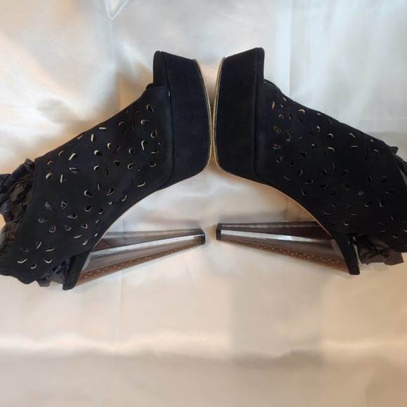 Jimmy Choo‎ Suede Lasercut Slingback Sandals in Black Size 37.5 - Picture 8 of 9